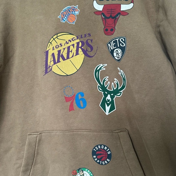 Hollister Brown NBA Hoodie - Picture 5 of 10